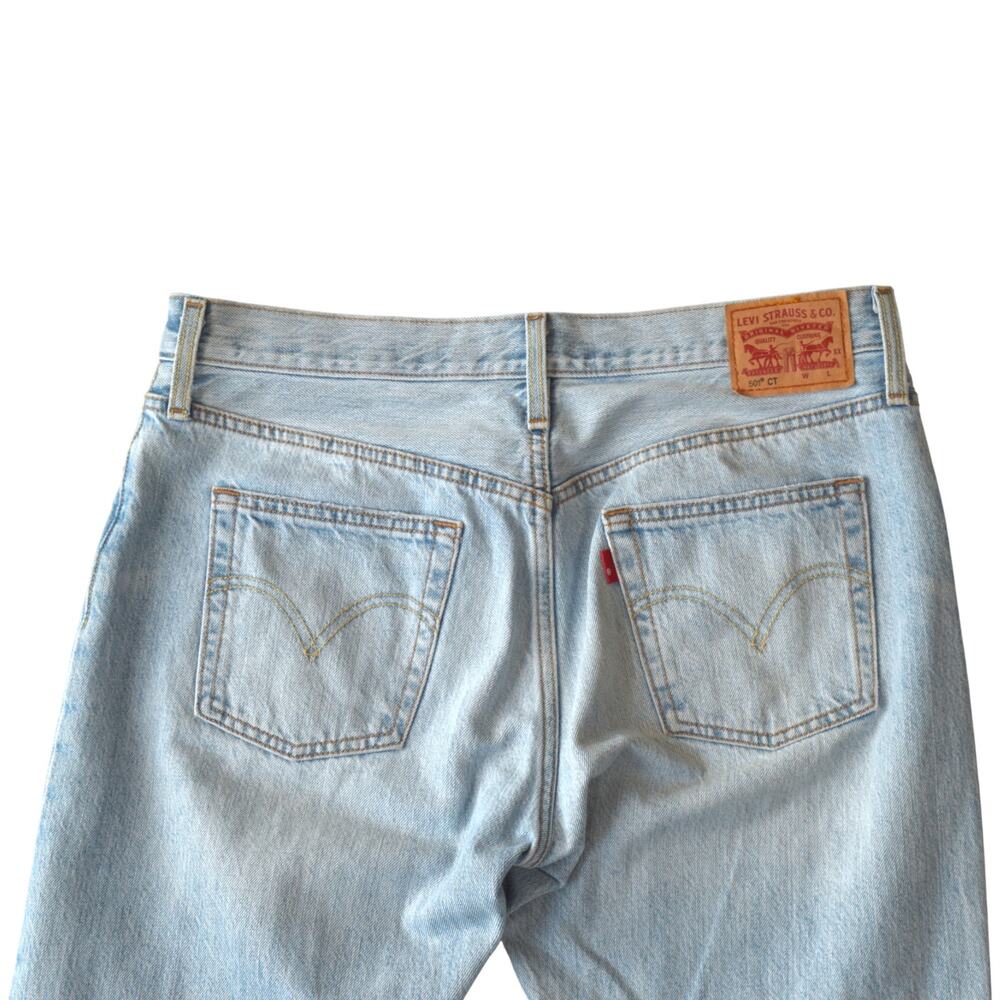 Levi’s 501 Distressed Light Wash Jeans 28x32 Vintage Fit - Picture 5 of 7